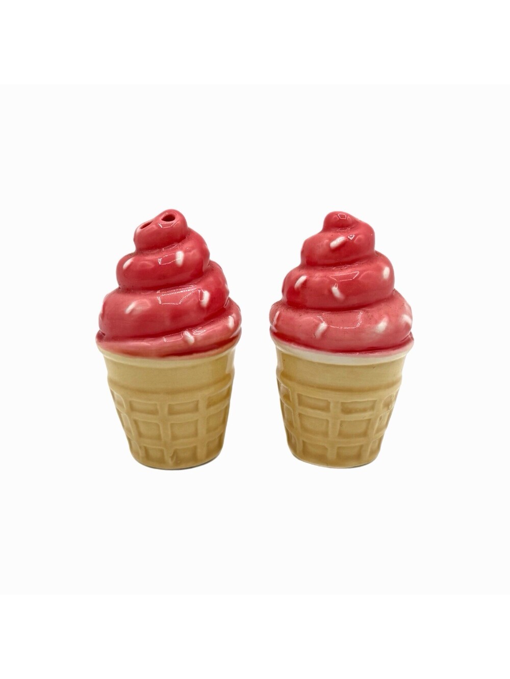 Cracker Barrel Mini Pink Ice Cream Cone Salt & Pepper Shakers